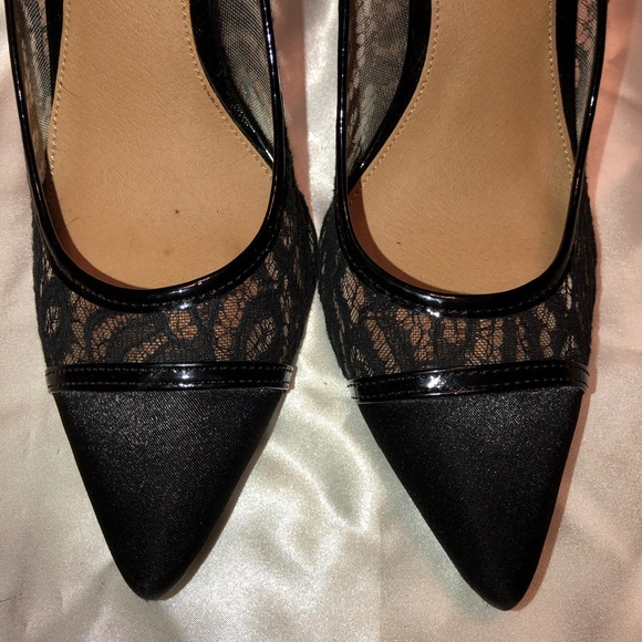 Phone - Picture 2 of 5